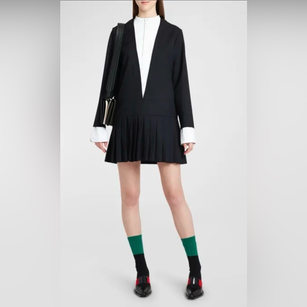 Plan C- BUTTON-FRONT SHORT DRESS WITH PLEATING IN NAVY BLACK. Size US 8